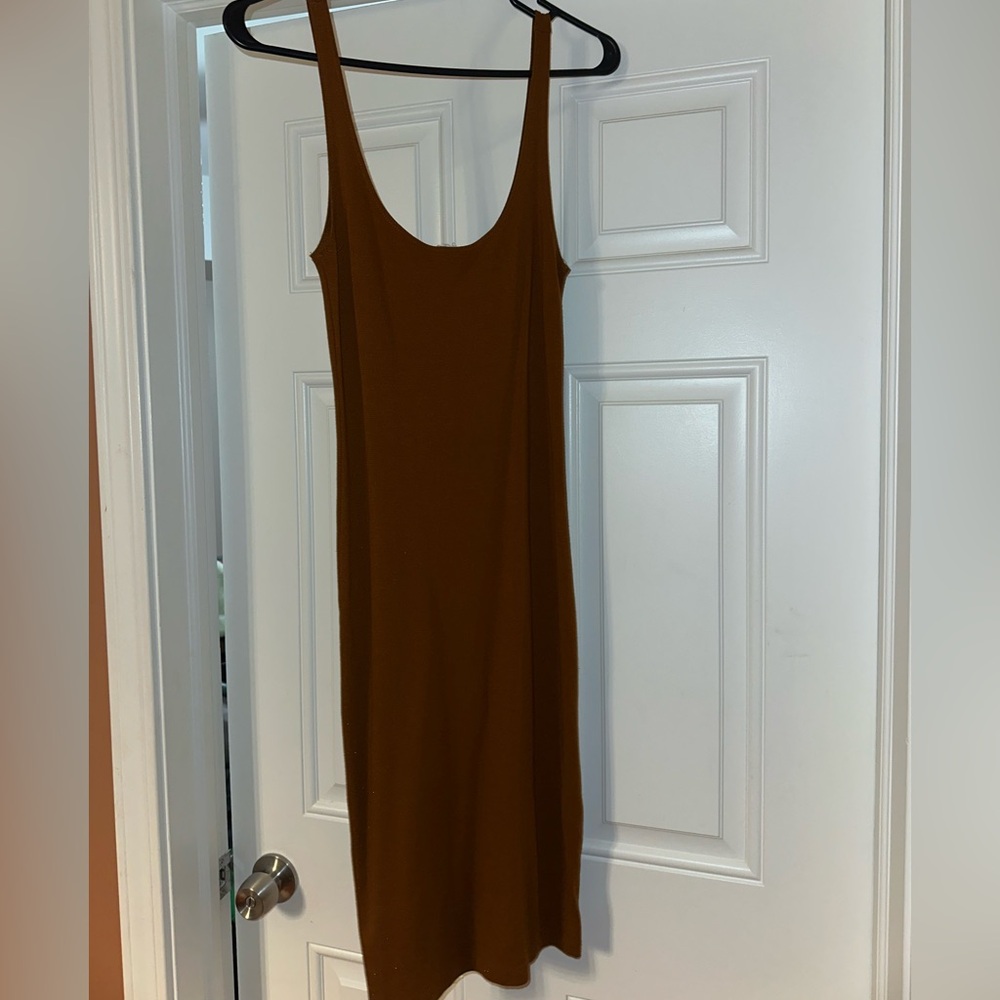 Elegant Brown Sleeveless Dress